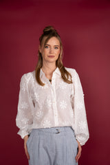 icnk blouse job c flower application white