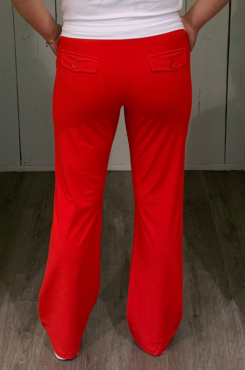 rode broek van mi piace